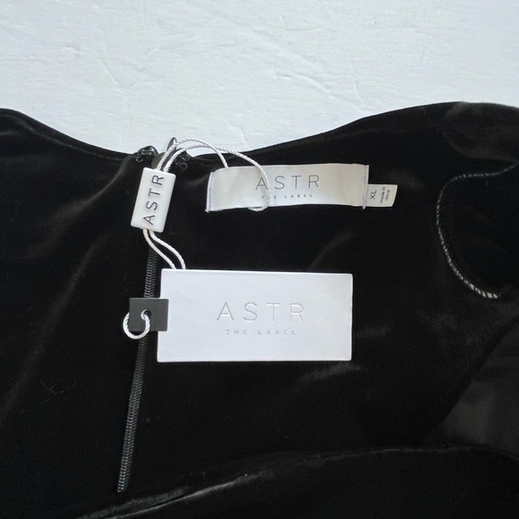 ASTR The Label Virginia Dress Heavy Velour Square Neck XL New with tags - Picture 7 of 9